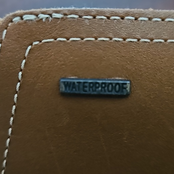 Clarks Boots - Picture 4 of 9